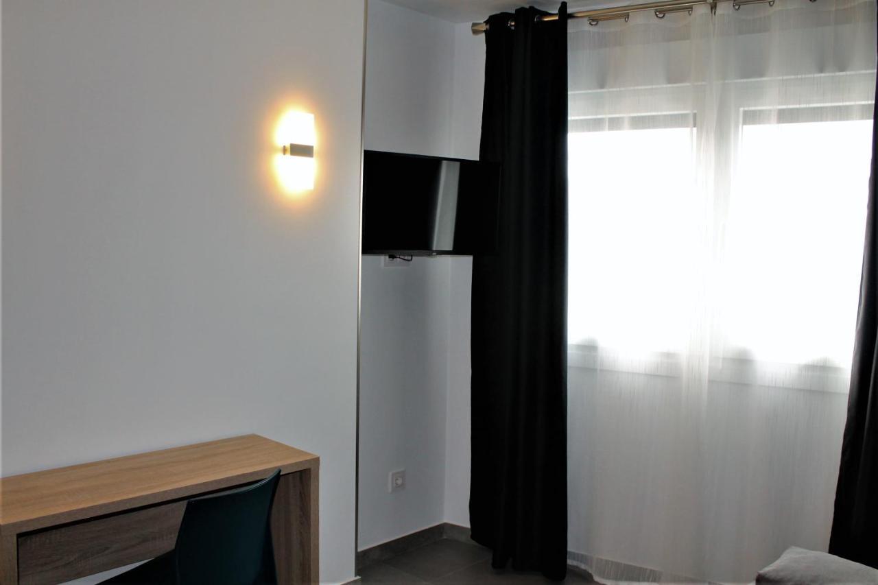 Hotel Hollywood Cangas do Morrazo Exterior photo