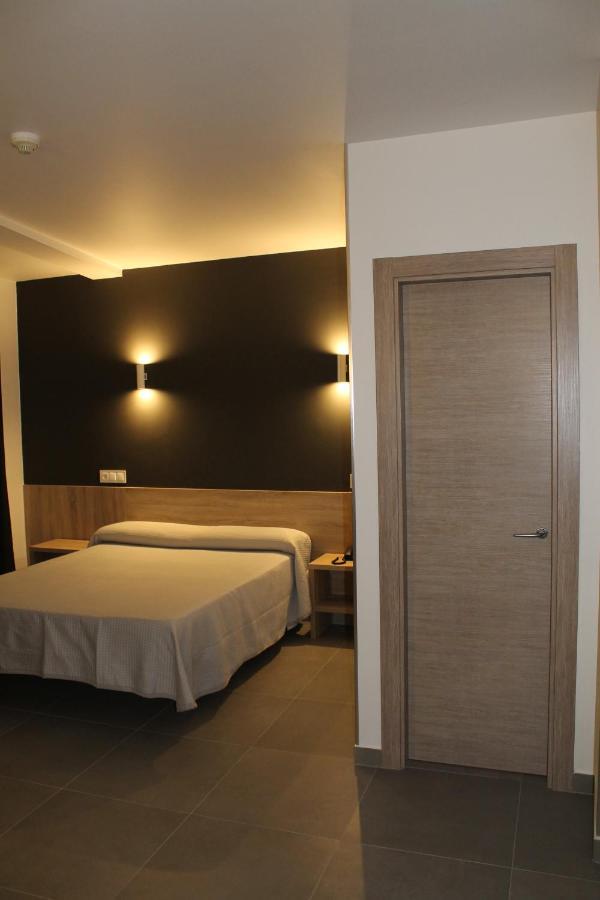 Hotel Hollywood Cangas do Morrazo Exterior photo