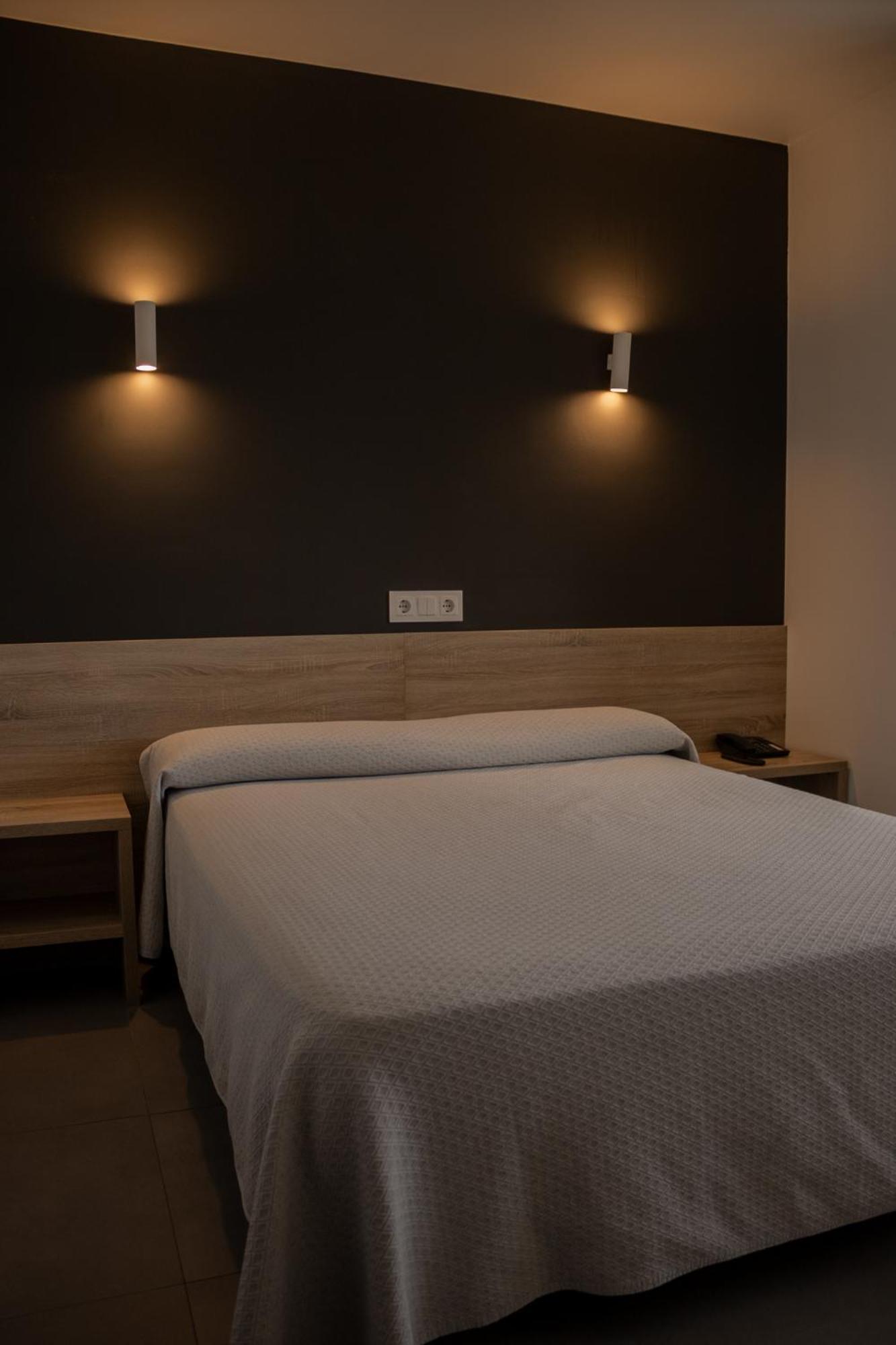 Hotel Hollywood Cangas do Morrazo Exterior photo